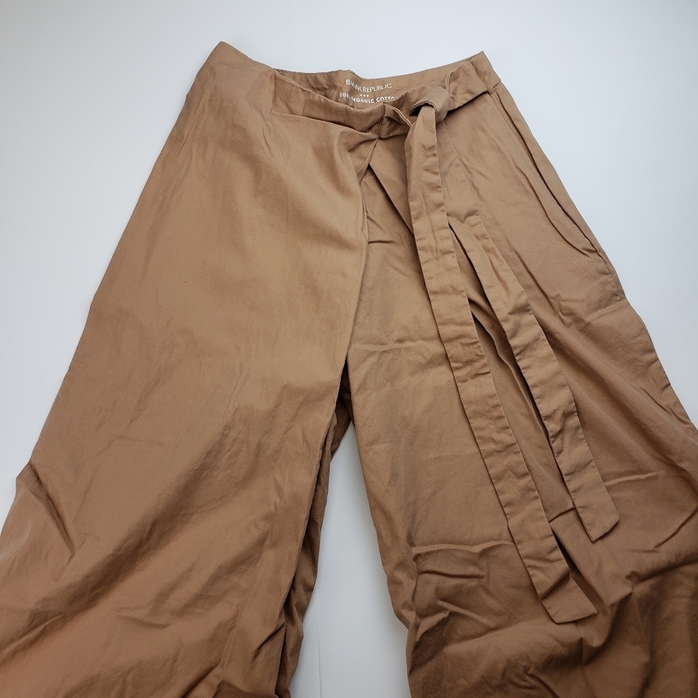 Banana Republic MADE WITH ORGANICALLY GROWN COTTON WIDE-LEG FOLDOVER PANT size 2 - Picture 5 of 11